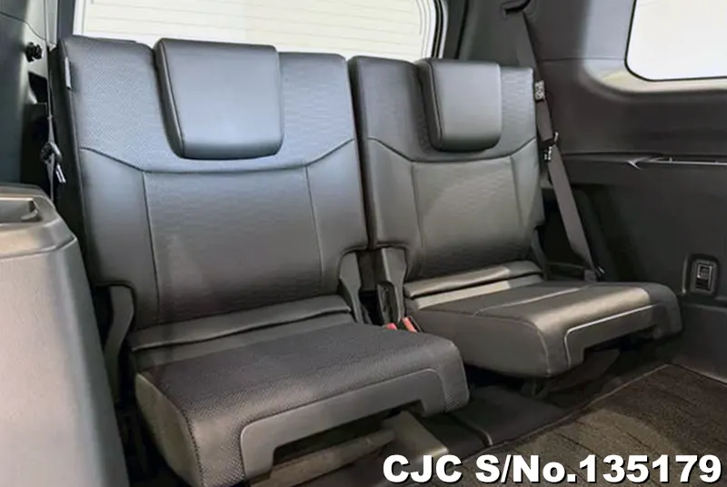 Toyota Land Cruiser 250 in Pearl for Sale Image 10