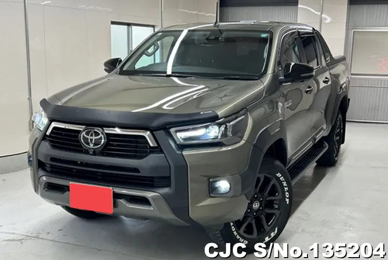 Toyota Hilux in Oxide Bronze Metallic for Sale Image 3