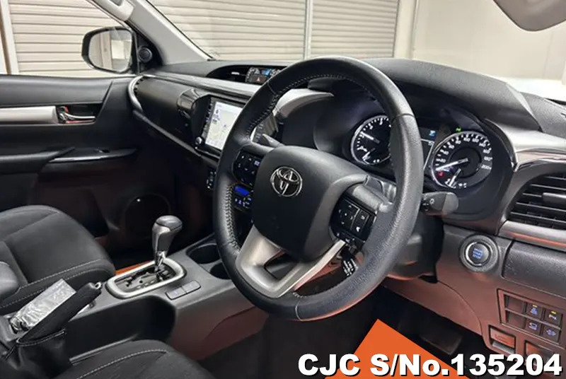 Toyota Hilux in Oxide Bronze Metallic for Sale Image 7