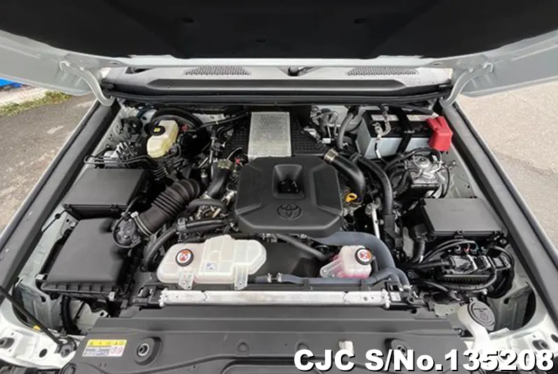 Toyota Land Cruiser 250 in Pearl for Sale Image 7