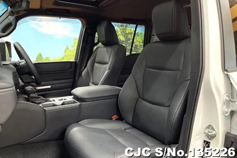 Toyota Land Cruiser 250 in White for Sale Image 3