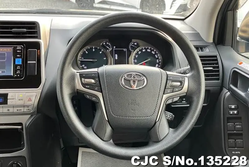 Toyota Land Cruiser Prado in Brown for Sale Image 9
