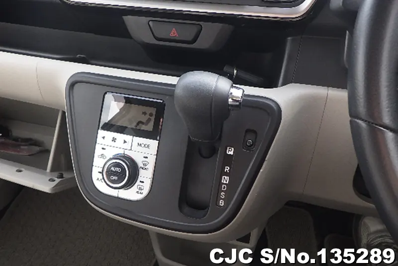 Toyota Passo in Beige for Sale Image 14