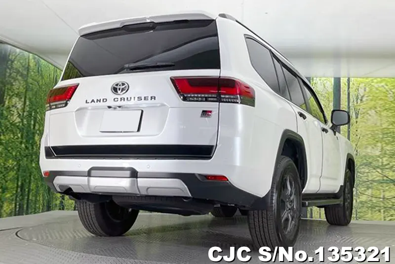Toyota Land Cruiser in Pearl for Sale Image 2