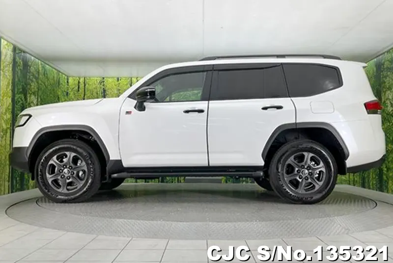 Toyota Land Cruiser in Pearl for Sale Image 7