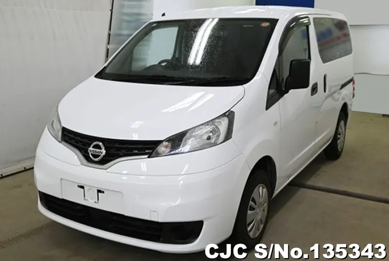 Nissan NV200 in White for Sale Image 3
