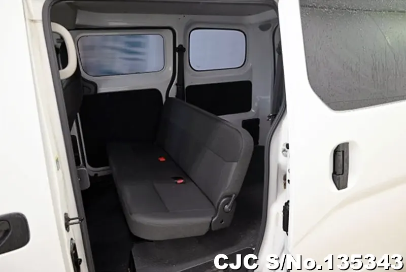 Nissan NV200 in White for Sale Image 9