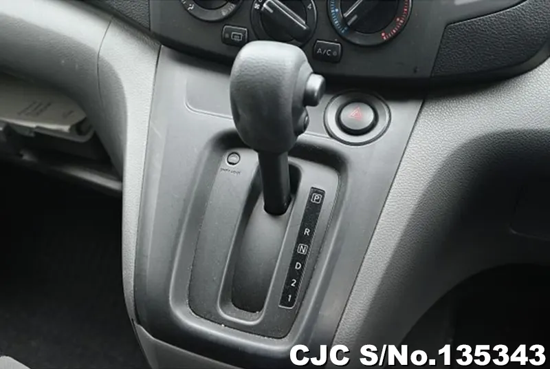 Nissan NV200 in White for Sale Image 10