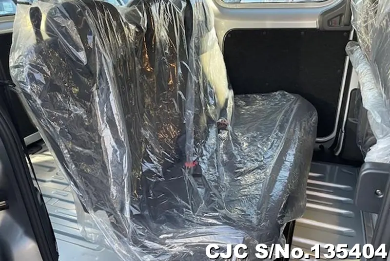 Nissan NV200 in Silver for Sale Image 8