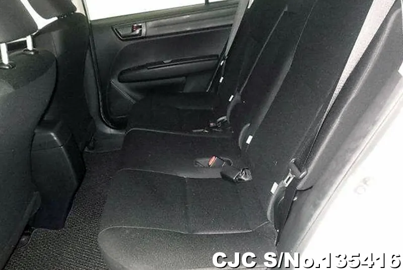 Toyota Corolla Fielder in Silver for Sale Image 5