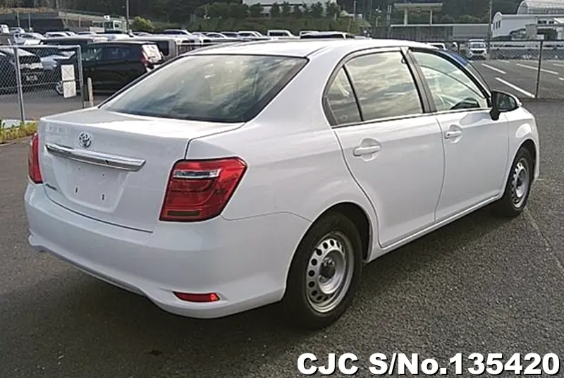 Toyota Corolla Axio in White for Sale Image 2