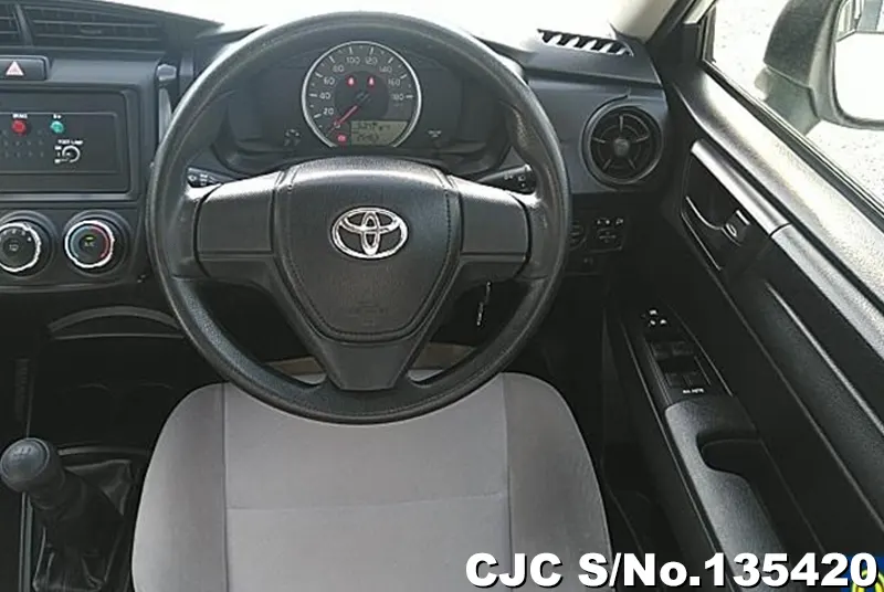 Toyota Corolla Axio in White for Sale Image 4
