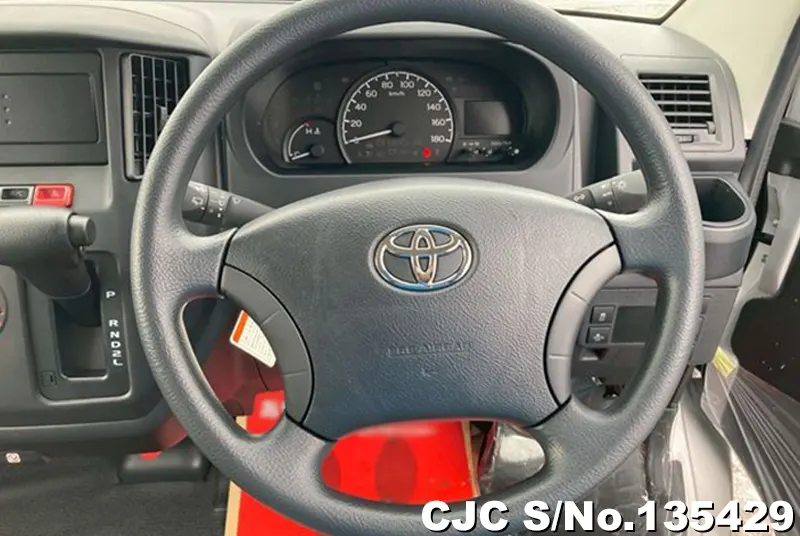 Toyota Townace in Silver for Sale Image 13