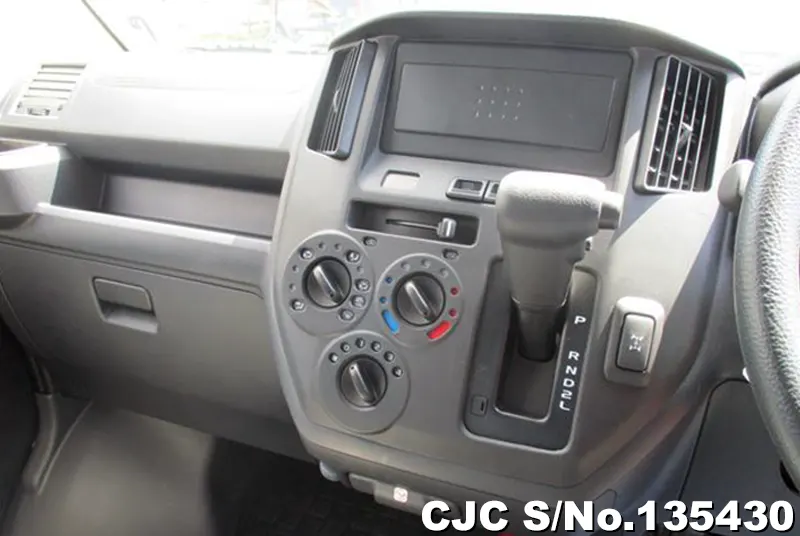 Toyota Townace in White for Sale Image 8