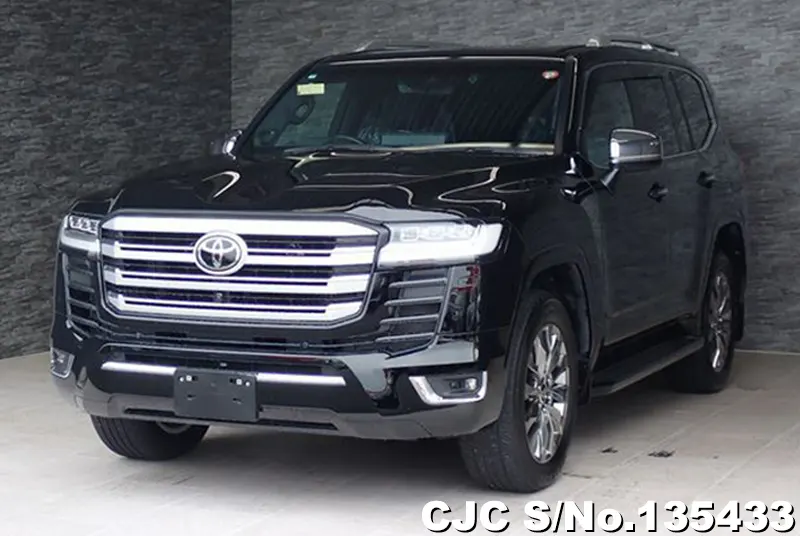 Toyota Land Cruiser in Black for Sale Image 3