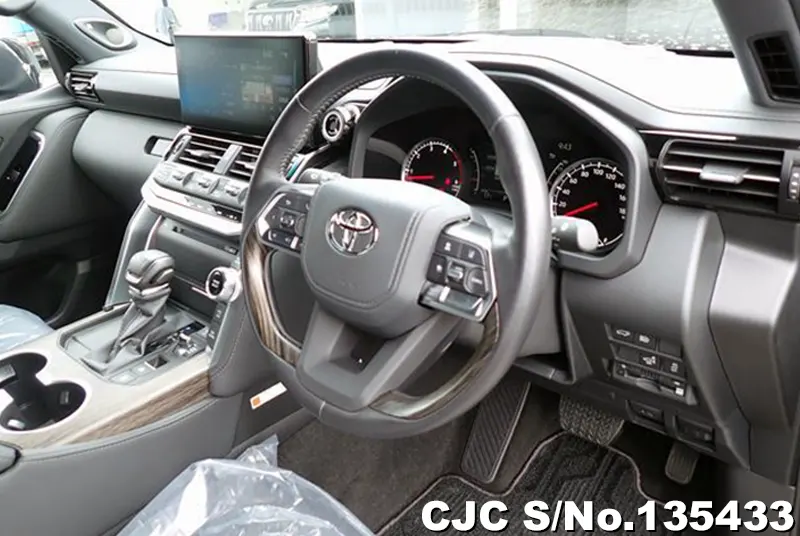 Toyota Land Cruiser in Black for Sale Image 10