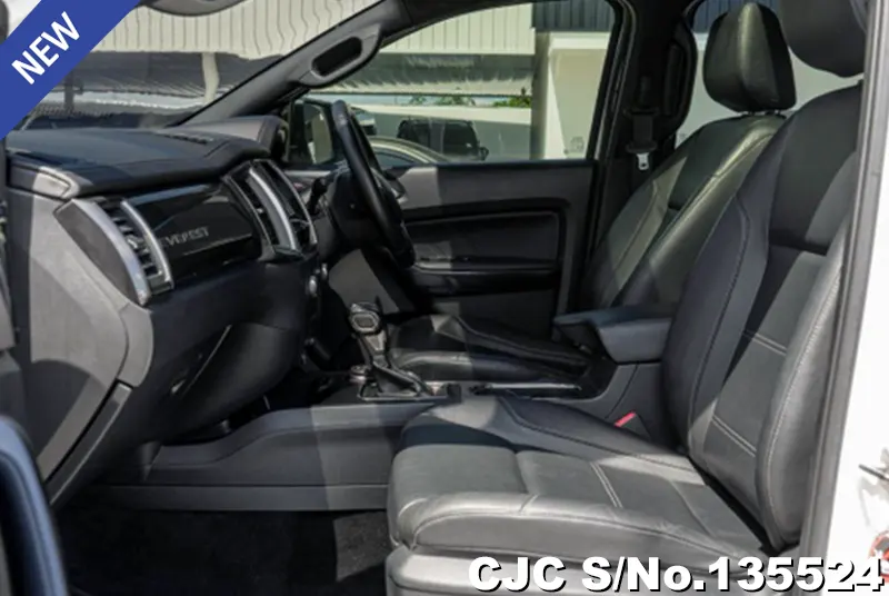 Ford Everest in White for Sale Image 6