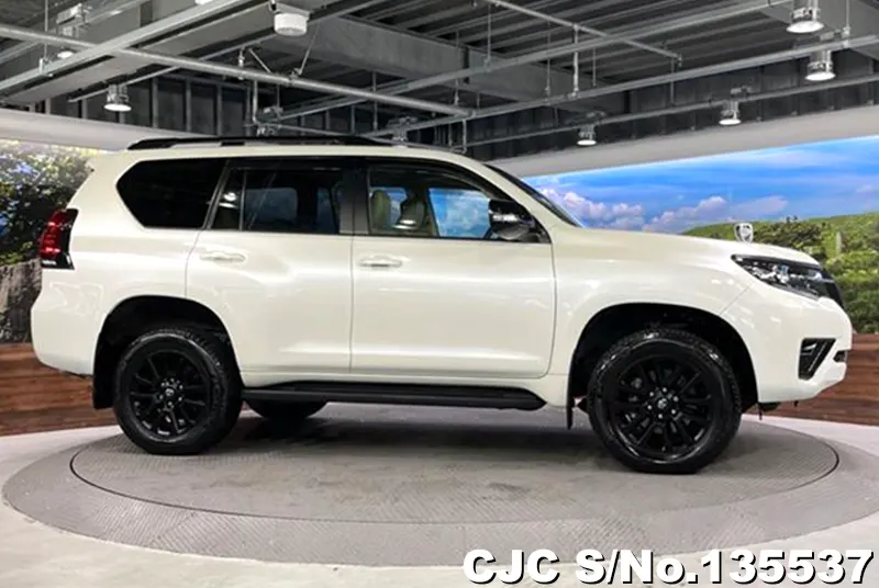 Toyota Land Cruiser Prado in Pearl for Sale Image 6