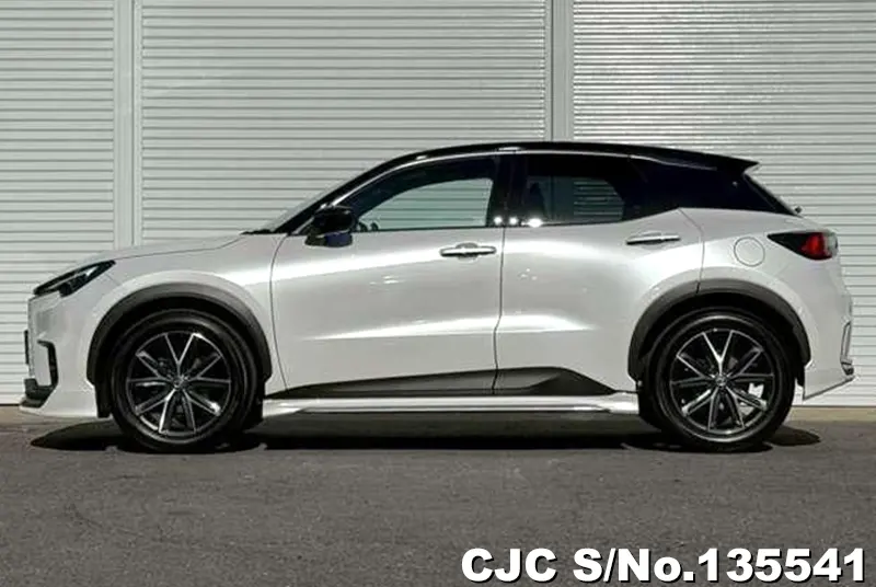 Lexus LBX in White for Sale Image 3