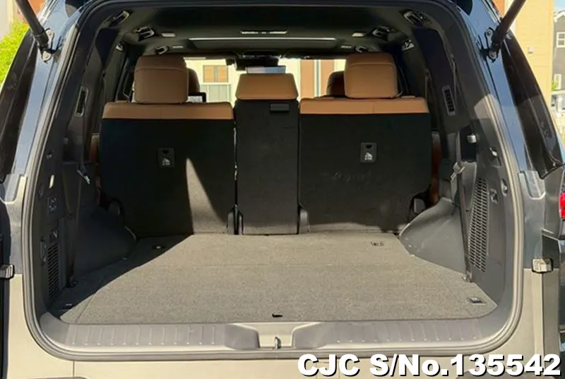Lexus LX 600 in Black for Sale Image 6