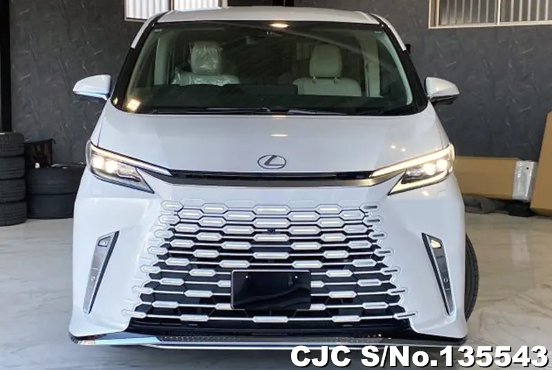 Lexus LM500h in Pearl for Sale Image 4