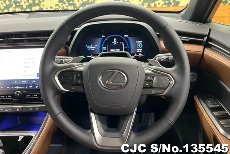 Lexus LBX in White for Sale Image 6