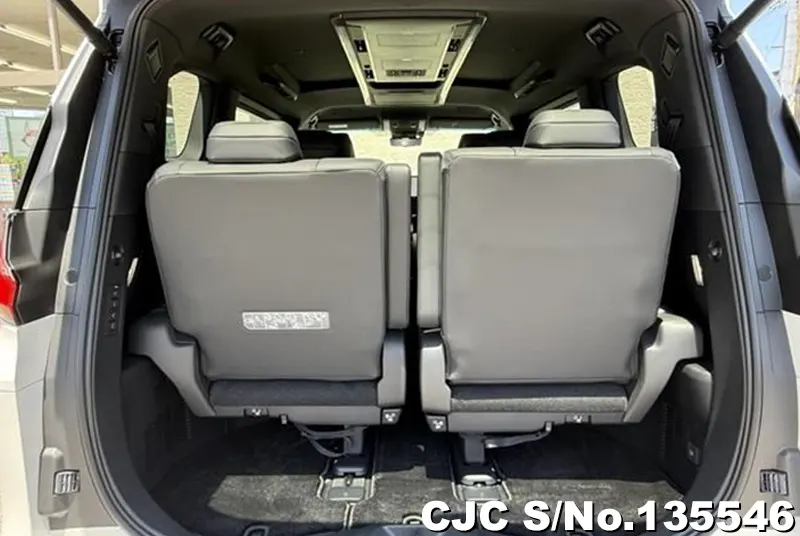 Lexus LM500h in Pearl for Sale Image 2
