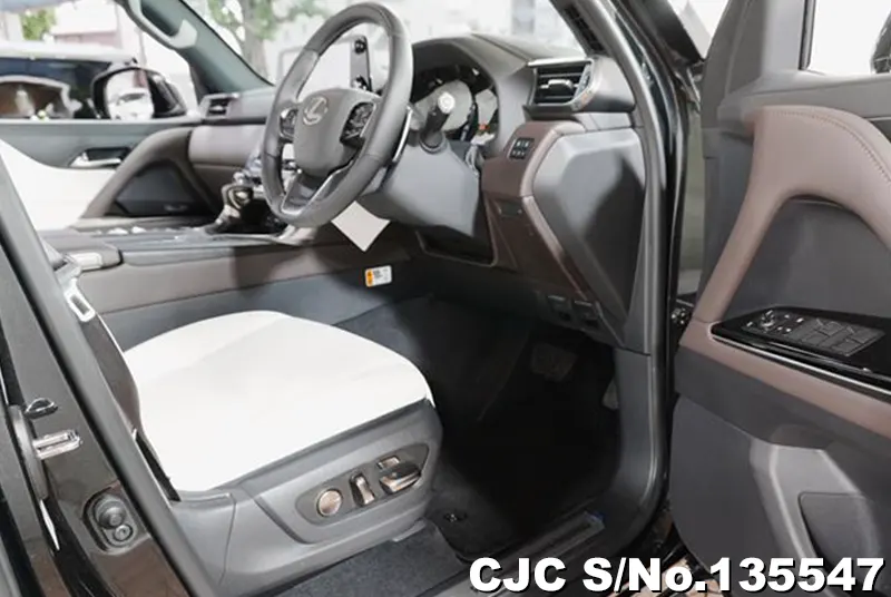 Lexus LX 600 in Black for Sale Image 4
