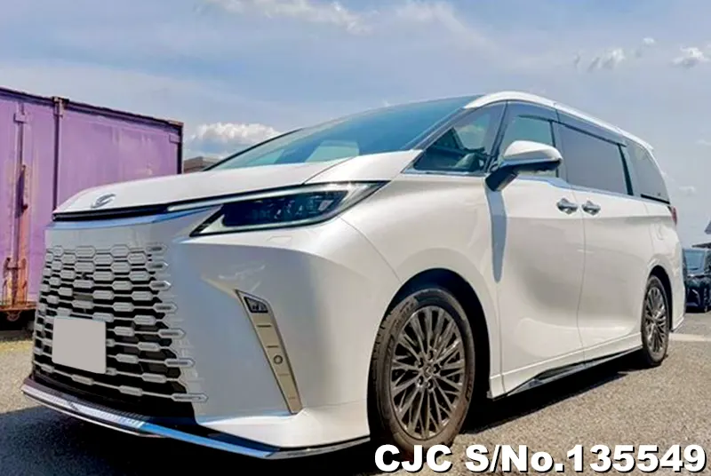 Lexus LM500h in White for Sale Image 3