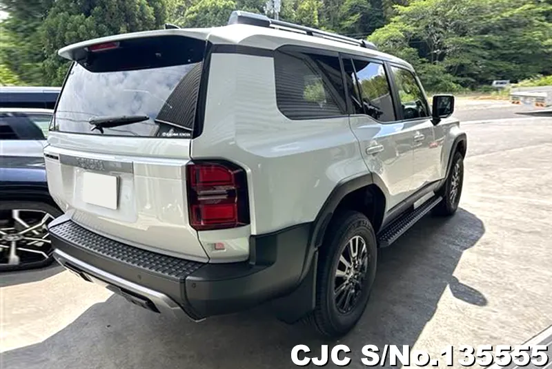 Toyota Land Cruiser 250 in Pearl for Sale Image 2