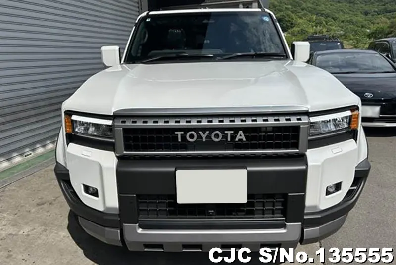 Toyota Land Cruiser 250 in Pearl for Sale Image 4