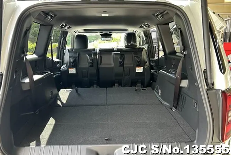 Toyota Land Cruiser 250 in Pearl for Sale Image 7