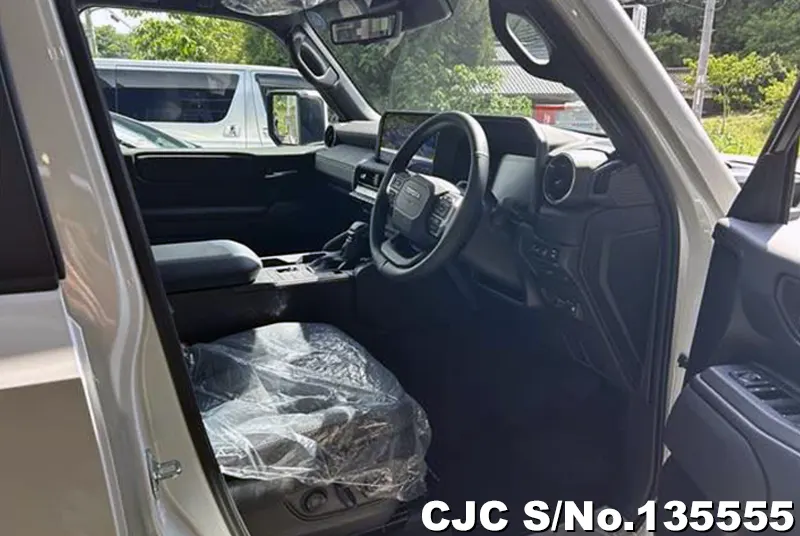 Toyota Land Cruiser 250 in Pearl for Sale Image 9