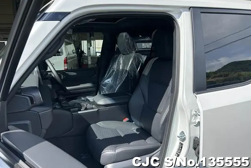 Toyota Land Cruiser 250 in Pearl for Sale Image 11