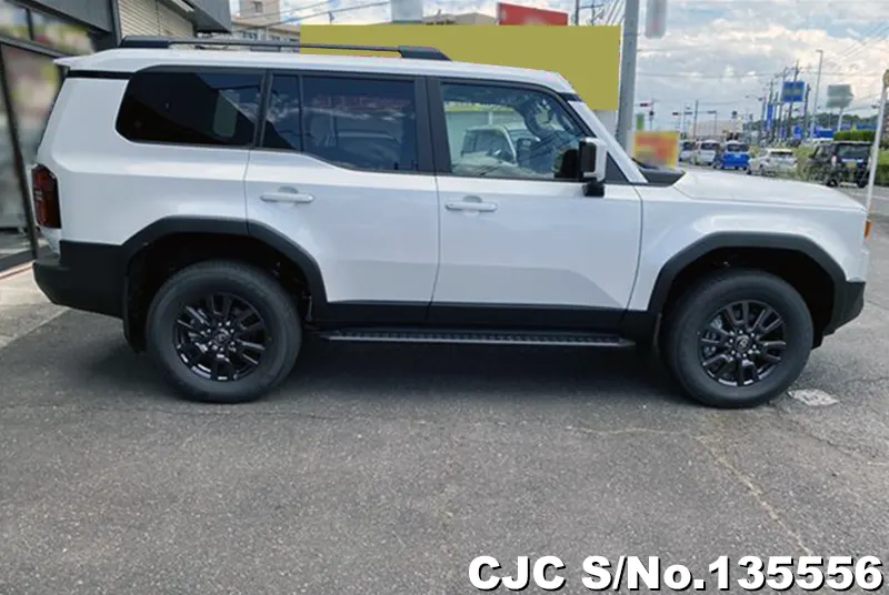 Toyota Land Cruiser 250 in Pearl for Sale Image 6