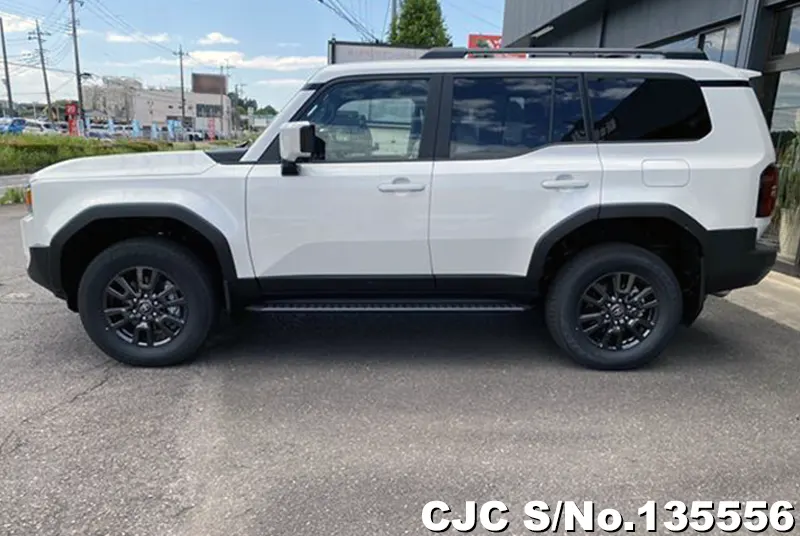 Toyota Land Cruiser 250 in Pearl for Sale Image 7