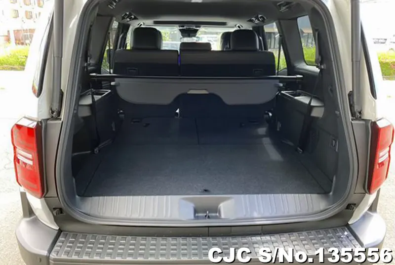 Toyota Land Cruiser 250 in Pearl for Sale Image 8