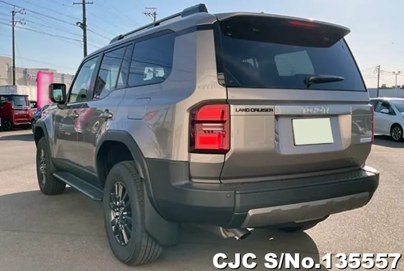 Toyota Land Cruiser 250 in Gray for Sale Image 1