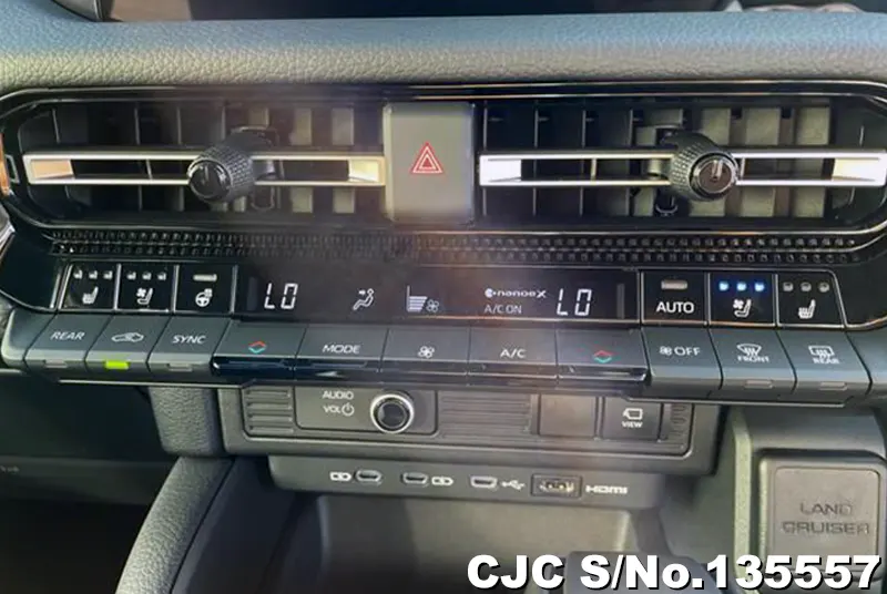 Toyota Land Cruiser 250 in Gray for Sale Image 7