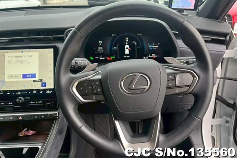 Lexus LBX in White for Sale Image 10