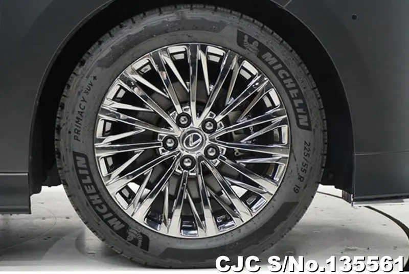 Lexus LM500h in Black for Sale Image 17
