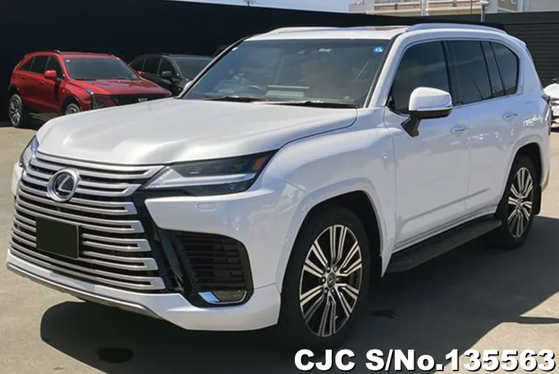 Lexus LX 600 in Pearl for Sale Image 3