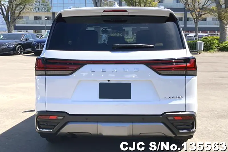 Lexus LX 600 in Pearl for Sale Image 5