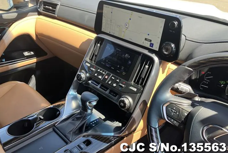 Lexus LX 600 in Pearl for Sale Image 12