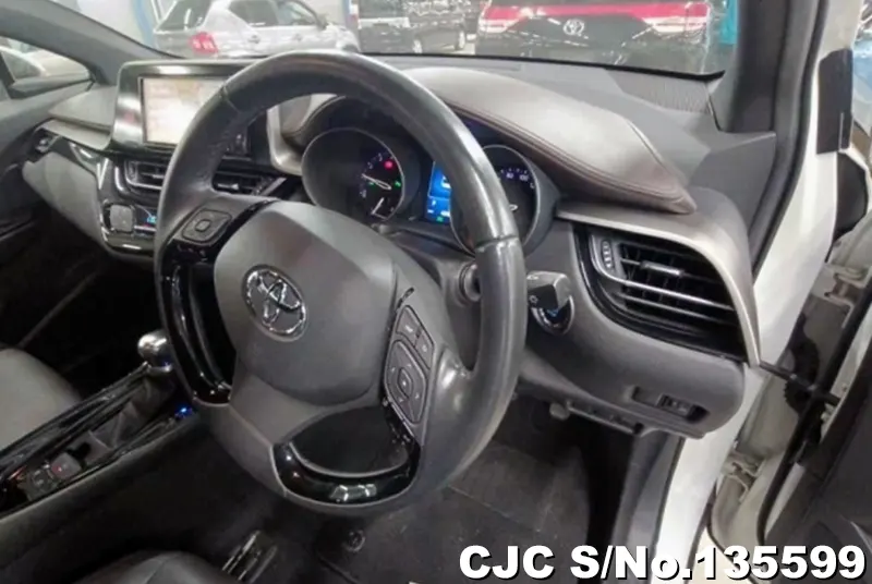 Toyota C-HR in White for Sale Image 8