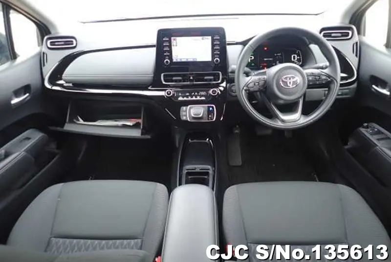 Toyota Aqua in Beige for Sale Image 2