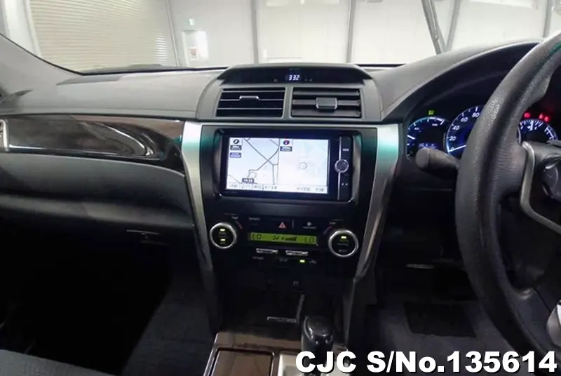 Toyota Camry in Silver for Sale Image 10