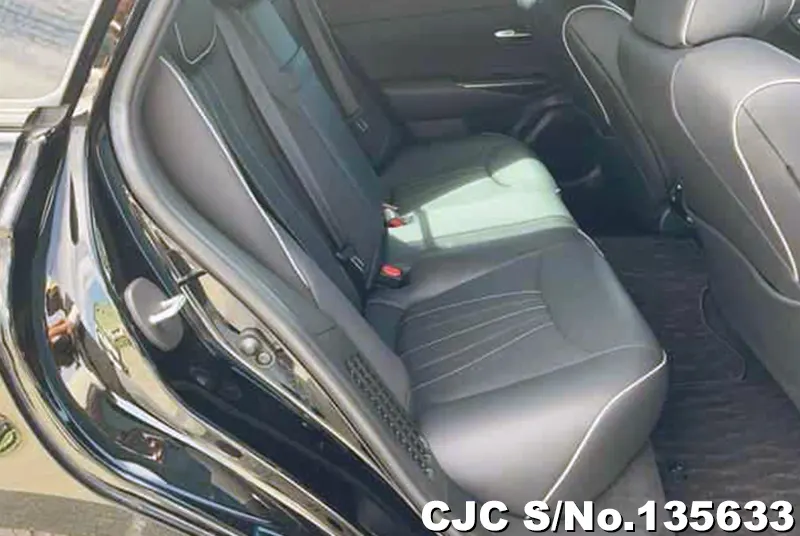Toyota Crown in Black for Sale Image 8