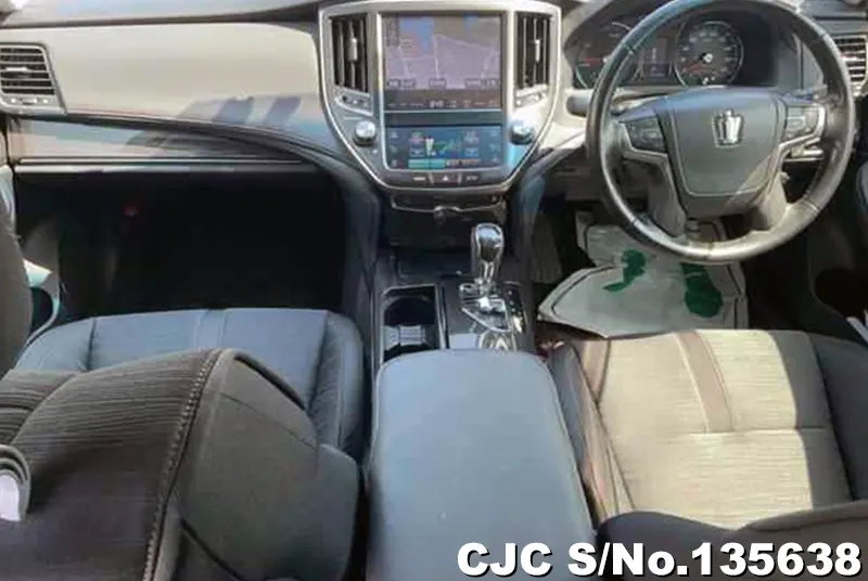 Toyota Crown in  for Sale Image 5