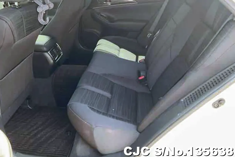 Toyota Crown in  for Sale Image 9